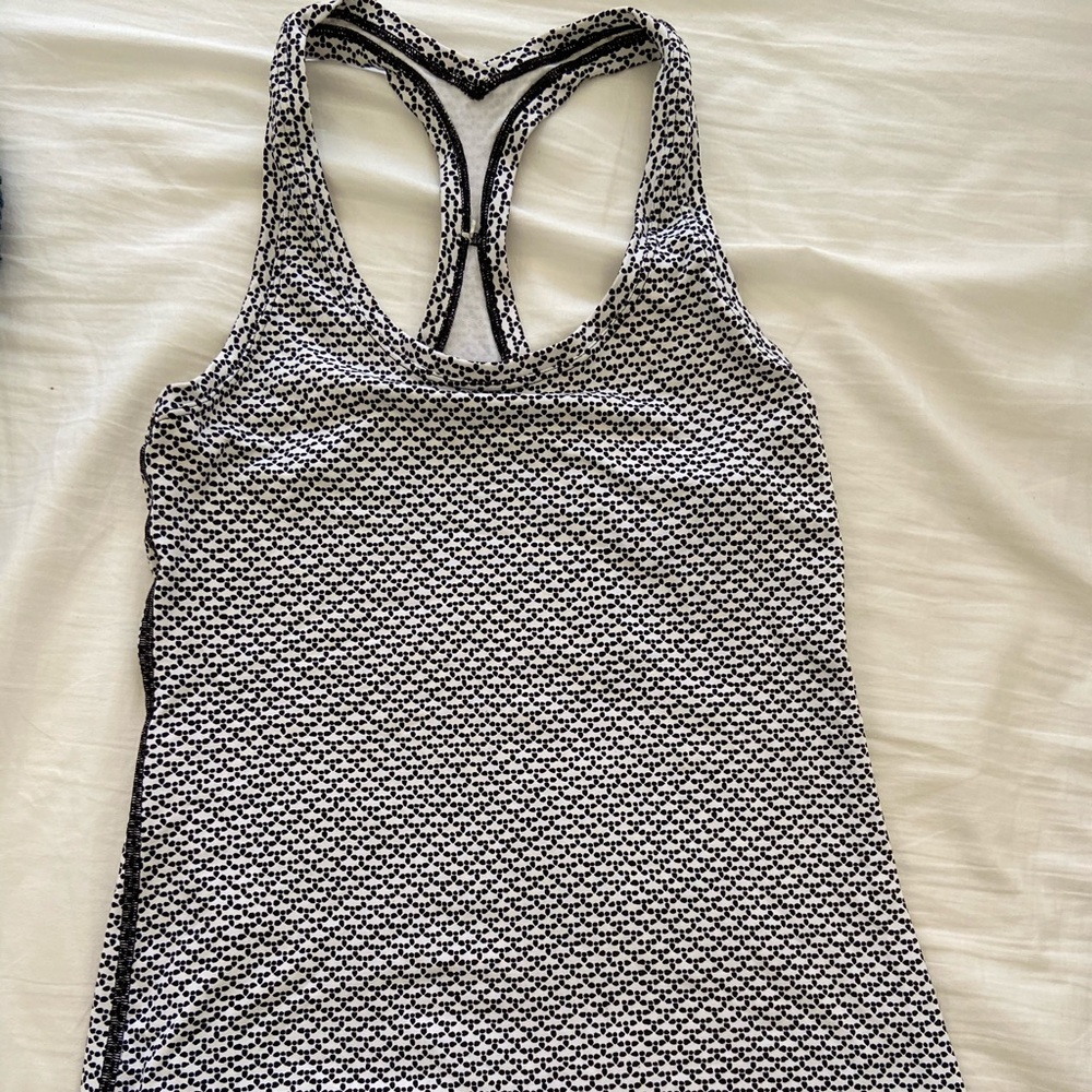 Lululemon black and white patterned tank 4
